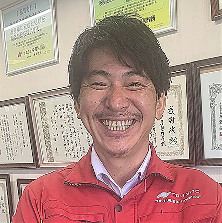 写真1_西島社長 rd.jpg